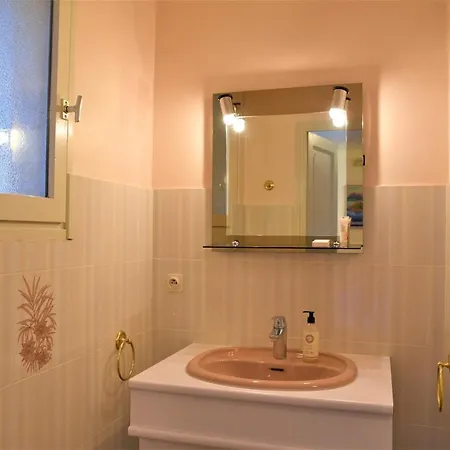 Pantaiahomes - My Little Garden - Piscine - Vue Panoramique Bed & Breakfast *